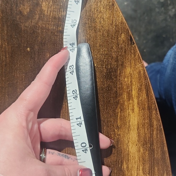 Coach Reversible black and tan size small belt with golden emblem - Picture 5 of 5